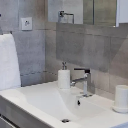 Classic, Moder 2br In A Trendy Nbh Daire Lisboa